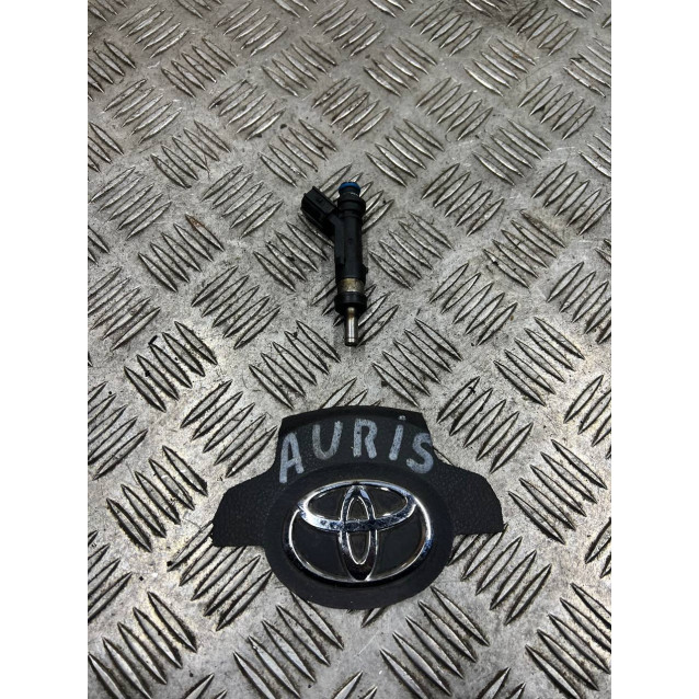 Форсунка топливная Toyota Auris (2006-2012) 1,3 2320949205