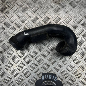 Воздухозаборник Toyota Auris (2006-2012) 177520Y010
