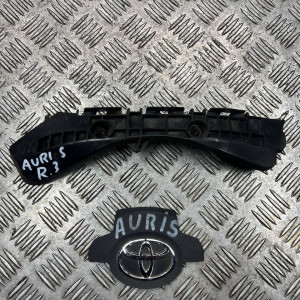 Кронштейн (направляющая) заднего бампера правый угловой Toyota Auris (2006-2012) 5257502070