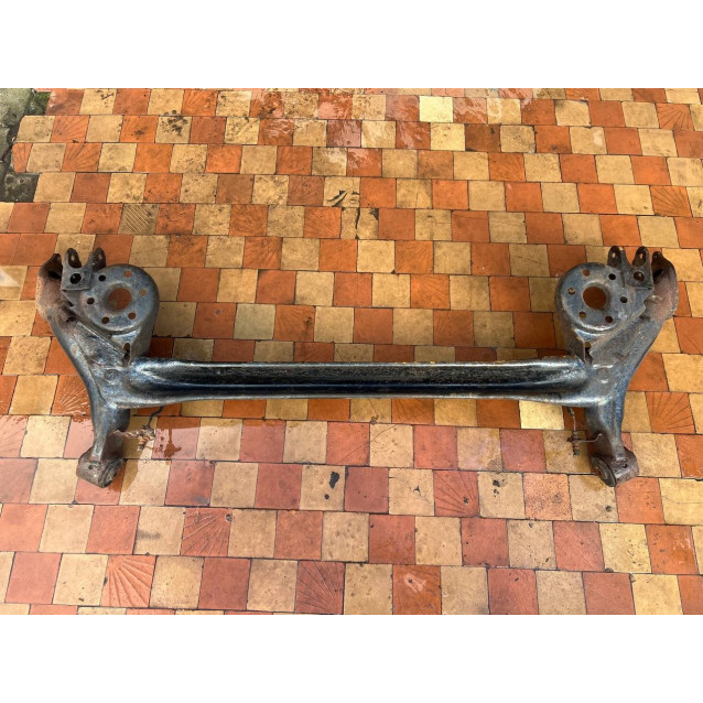 Балка задней подвески Toyota Auris (2006-2012) 4210102260 4210102270