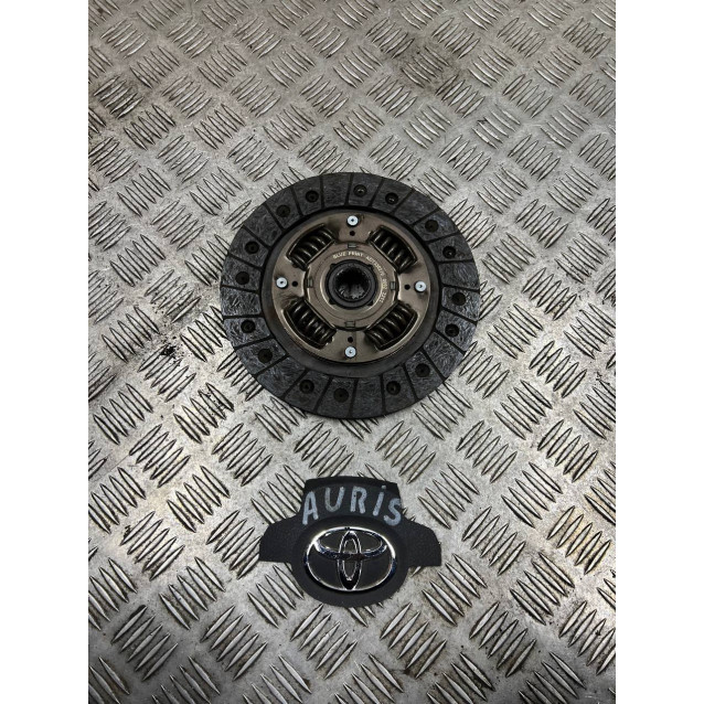 Диск сцепления 1,3 Toyota Auris (2006-2012) 3125052120