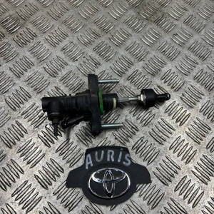 Цилиндр сцепления главный Toyota Auris 1,3 (2006-2012) 3142002041