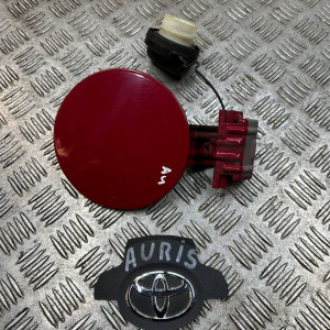 Лючок бензобака Toyota Auris (2006-2012) 7735005010
