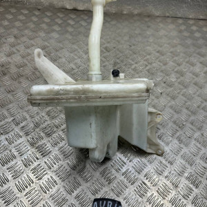 Бачок омывателя Toyota Auris (2006-2012) 8531502230