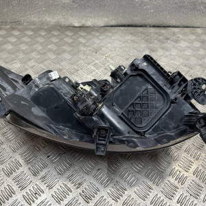 Фара левая Toyota Auris (2006-2012) 8117002460 *не оригинал