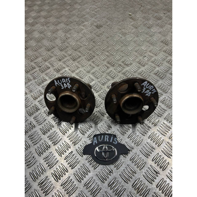 Ступица задняя Toyota Auris (2006-2012) 4245012090 4245002120 0182ADE150MR