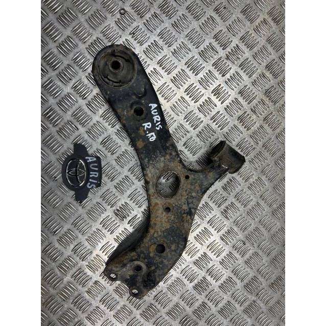 Рычаг передний правый Toyota Auris (2006-2012) 4806812300