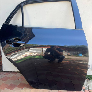 Дверь задняя правая Toyota Auris (2006-2012) 6700302250