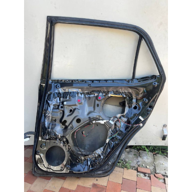 Дверь задняя правая Toyota Auris (2006-2012) 6700302250