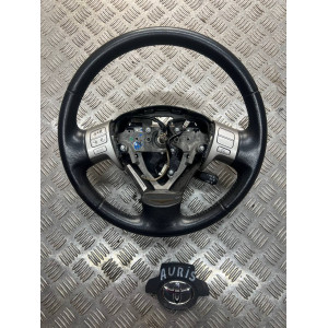 Руль Toyota Auris (2006-2012) 4510002520B0 *кожа