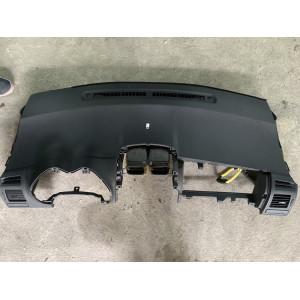 Торпедо накладка Toyota Auris (2006-2012) 87555307 