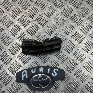 Кронштейн (направляющая) заднего бампера правый под фонарь Toyota Auris (2006-2012) 5256202040