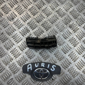 Кронштейн (направляющая) заднего бампера левый под фонарь Toyota Auris (2006-2012) 5256202030