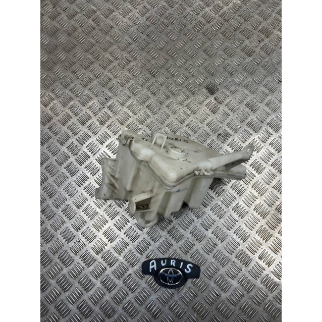 Бачок омывателя Toyota Auris (2006-2012) 8531502230