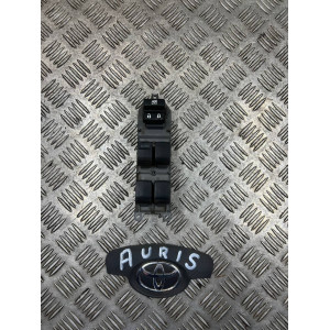 Блок управления стеклоподъемниками Toyota Auris (2006-2012) 8482002210