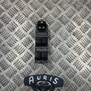 Блок управления стеклоподъемниками Toyota Auris (2006-2012) 8482002210
