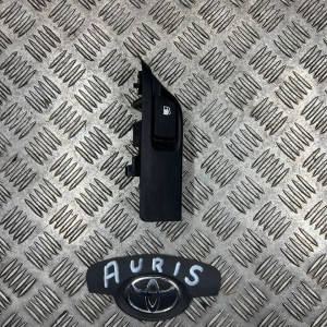 Ручка открывания лючка бензобака Toyota Auris (2006-2012) 7730652050