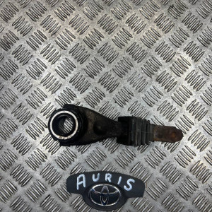 Вилка сцепления Toyota Auris (2006-2012) 3120452010