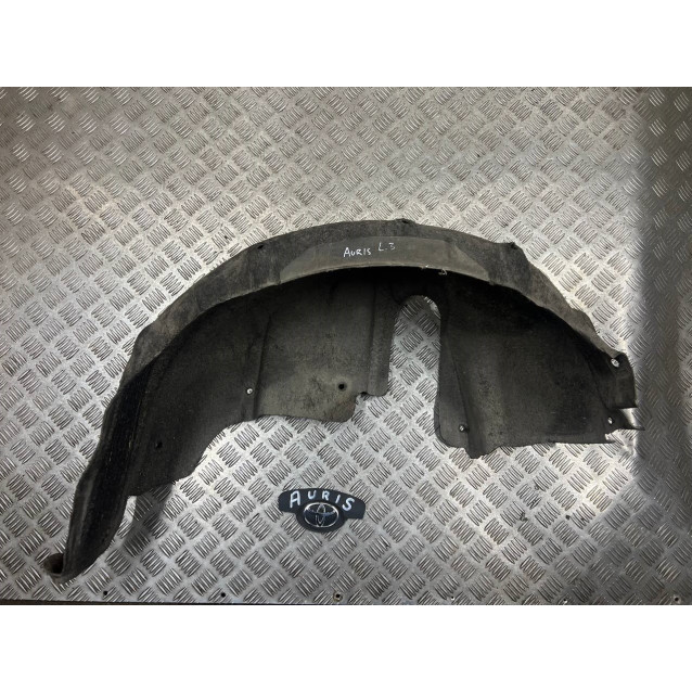 Подкрылок задний левый Toyota Auris (2006-2012) 6563802040