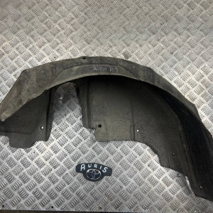 Подкрылок задний правый Toyota Auris (2006-2012) 6563702040