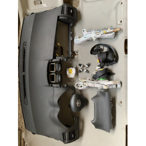 Подушка безпеки Toyota Auris (2006-2012) комплект 4513012B40B0