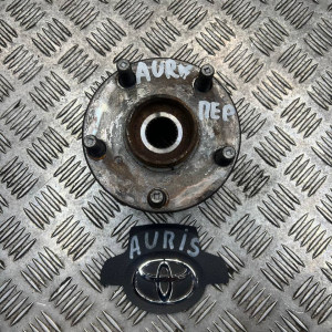 Ступица передняя Toyota Auris (2006-2012) 4355002010
