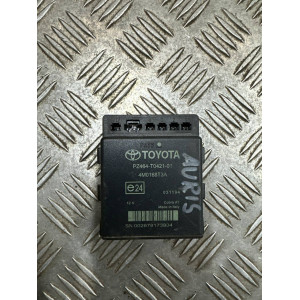 Блок управления патрониками Toyota Auris (2006-2012) 4M0168T3A