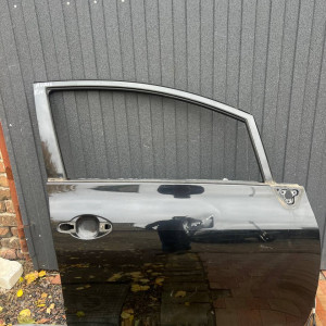 Дверь передняя правая Toyota Auris (2006-2012) 6700102260 *дефект