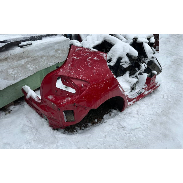 Крыло заднее правое с частью порога Toyota Auris (2006-2012)