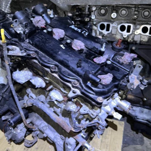 Двигатель Toyota Auris 1,3 1NRFE 2006-2012 *без навесного оборудования 