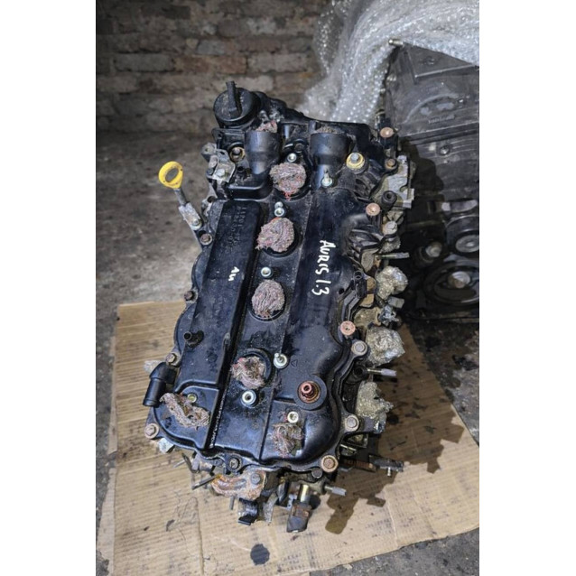 Двигатель Toyota Auris 1,3 1NRFE 2006-2012 *без навесного оборудования 