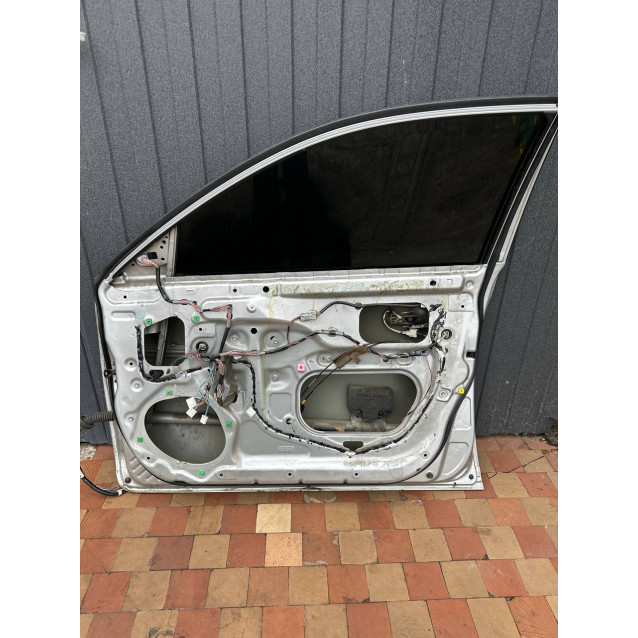 Дверь передня права Toyota Avalon (05-12) 67001AC060 