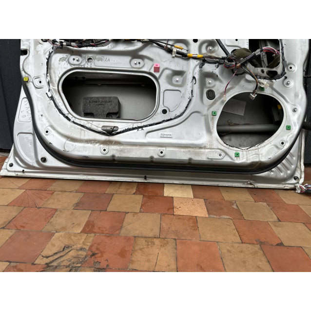 Дверь передня ліва Toyota Avalon (05-12) 67002AC050