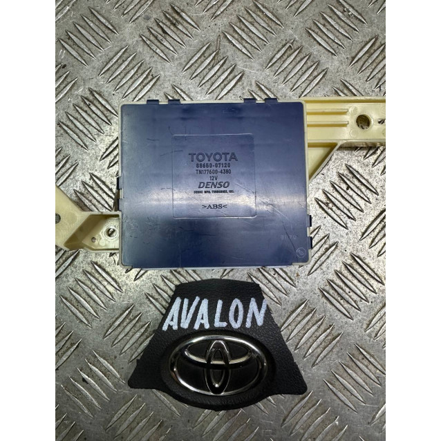 Блок управления климатом Toyota Avalon (2005-2012) 3,5 АКПП 8865007120