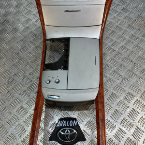 Консоль торпеда центральная Toyota Avalon (2005-2012) 5880407070E0