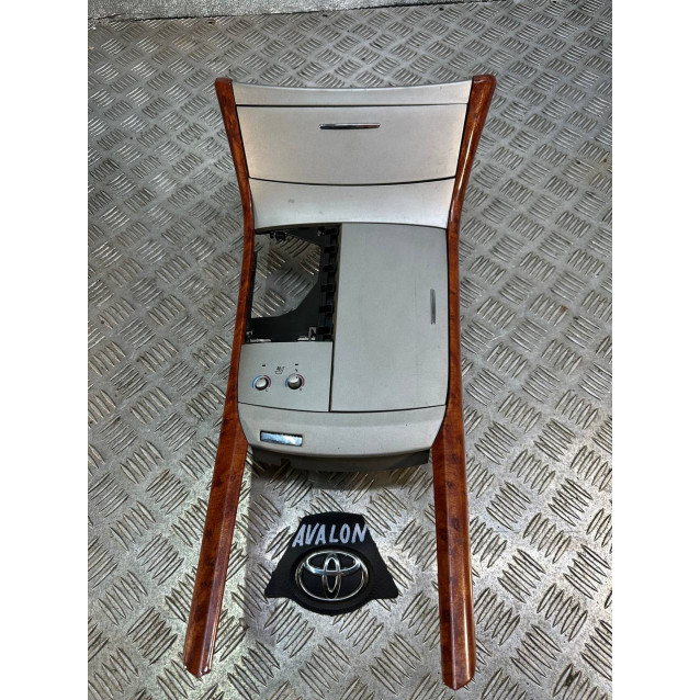 Консоль торпеда центральная Toyota Avalon (2005-2012) 5880407070E0