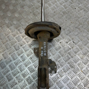 Амортизатор передній правий Toyota Avalon (05-12) 4851009P40