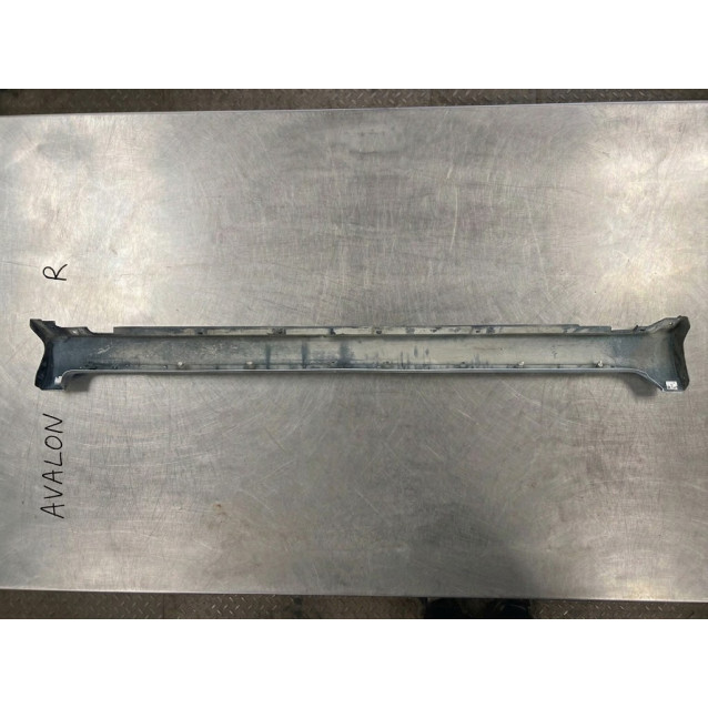 Накладка порога правая Toyota Avalon (2005-2012) 75851AC030C0 7585107040