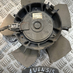 Вентилятор радиатора Toyota Avensis T25 (03-06) 163610G010 163630G050