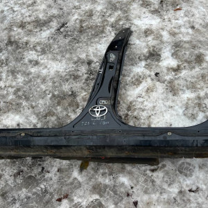 Порог левый со стойками Toyota Avensis T25 (2003-2009)  *порог со стойкой А, В и С