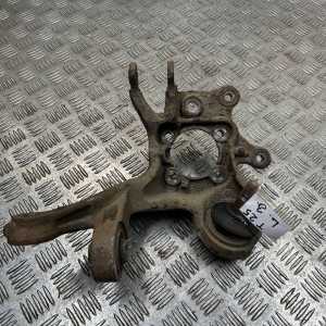 Цапфа задняя правая Toyota Avensis T25 (2003-2009) 4230405100