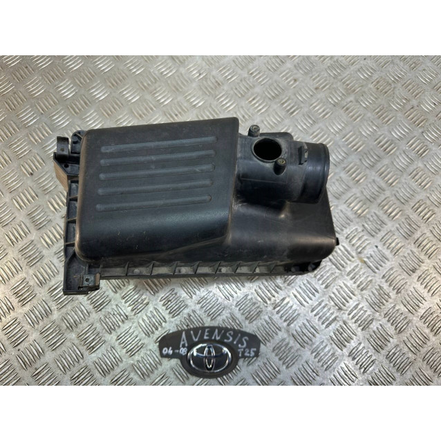 Корпус воздушного фильтра Toyota Avensis T25 (2003-2009) 2,0 D 177350G011