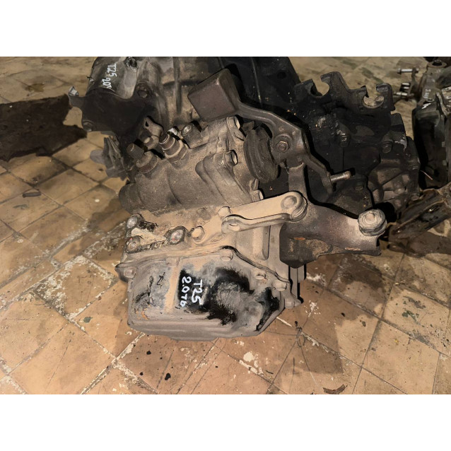 Коробка передач Toyota Avensis T25 МКПП 303002D151 (2005-2009) 2.0 DIZ 