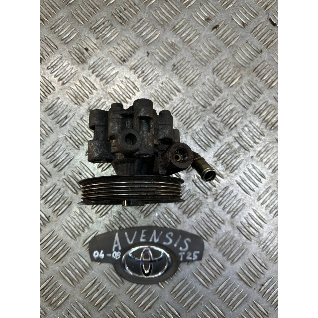 Насос гидроусилителя руля (ГУР) Toyota Avensis T25 (2003-2009) 4431005100