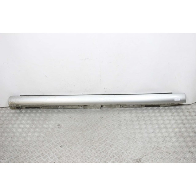 Накладка порога ліва Toyota Avensis T25 (2003-2009) 7585205010