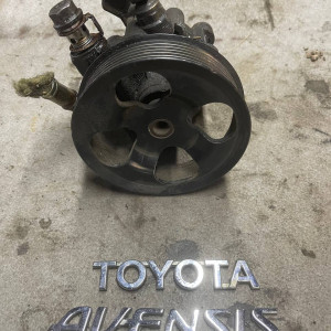 Насос гидроусилителя руля (ГУР) Toyota Avensis T25 (2003-2009)  4431005120