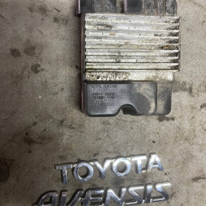 Блок управления форсунками Toyota Avensis T25 (2003-2009) 8987120040