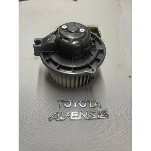 Моторчик печки Toyota Avensis T25 (2003-2009) 8710302080