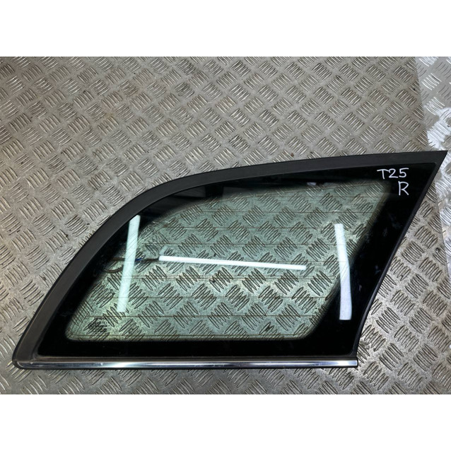 Стекло в кузов заднее правое (форточка) Toyota Avensis T25 (2003-2009) 6271005100  универсал
