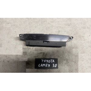 Магнитола мультимедиа часы Toyota Camry 30 (2001-2006) 8391033070
